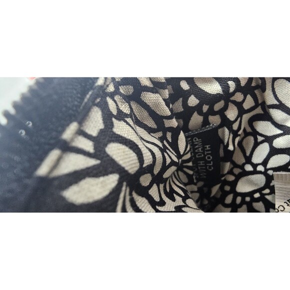 Vera Bradley Retired Limited Edition Flap Cosmetic Microfiber Spectator Wristlet - Picture 10 of 12